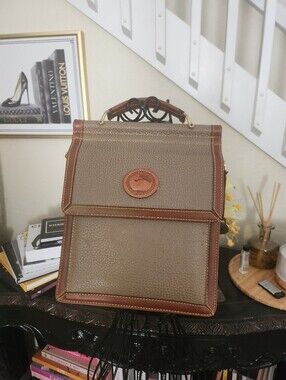 Dooney & Bourke vintage 2 sides compartments leather crossbody bag